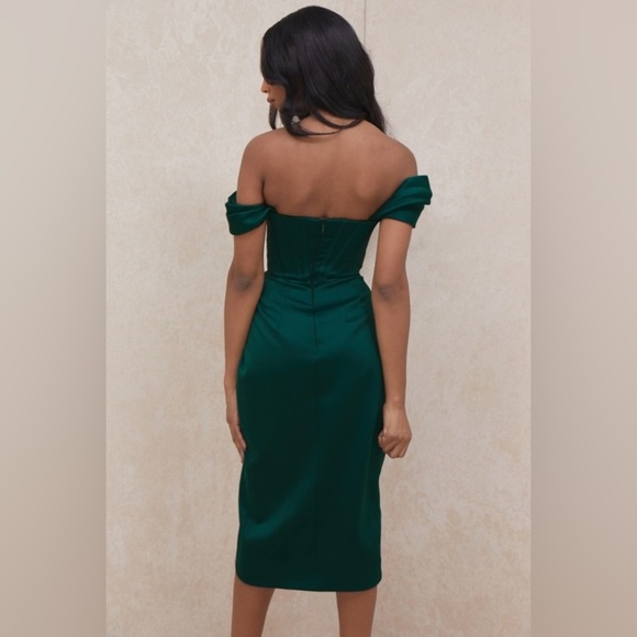HOUSE OF CB 'Loretta'Emerald Green Satin Off Shoulder Dress - Picture 5 of 10